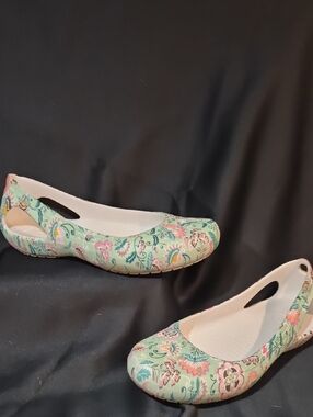 CROCS Women's Vera Bradley Floral Slip-On Flats